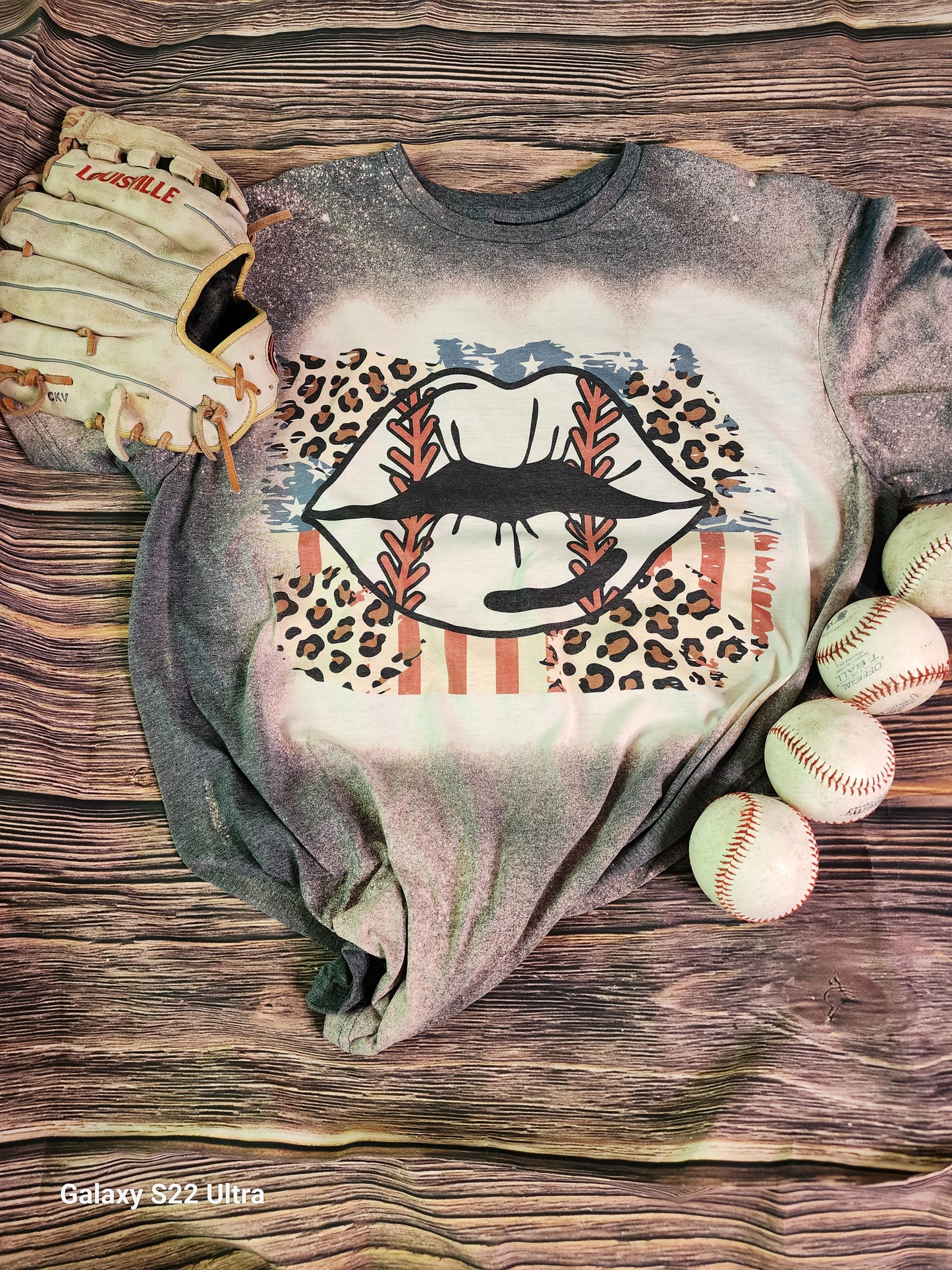 American Baseball Lips Vintage Style Tee